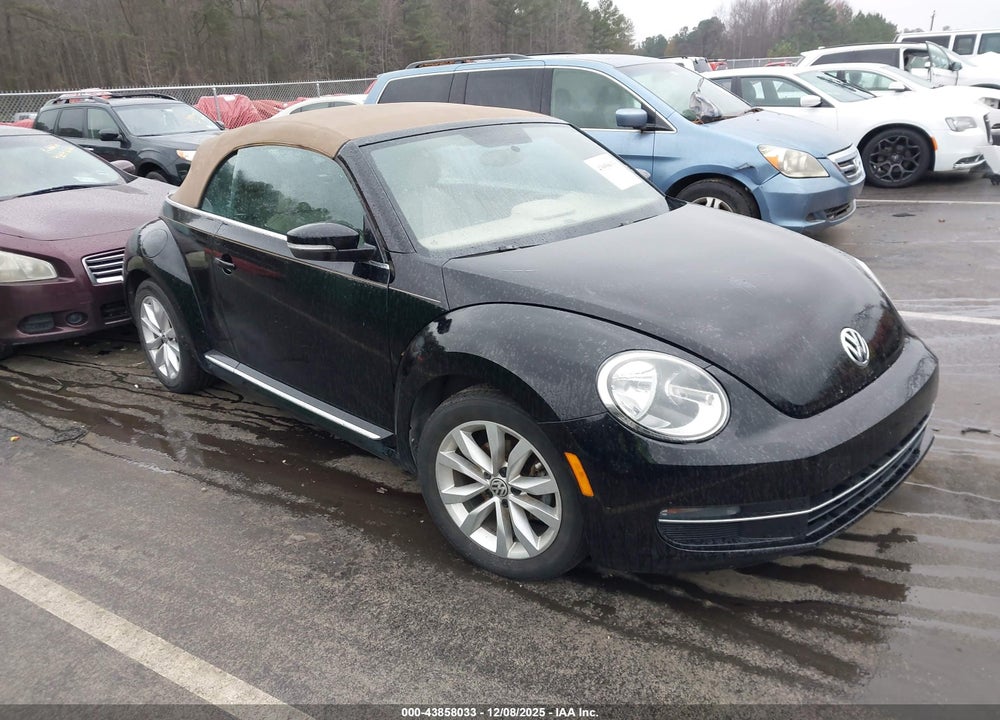 2014 VOLKSWAGEN BEETLE 2.0L TDI VIN: 3VW5L7AT3EM821853