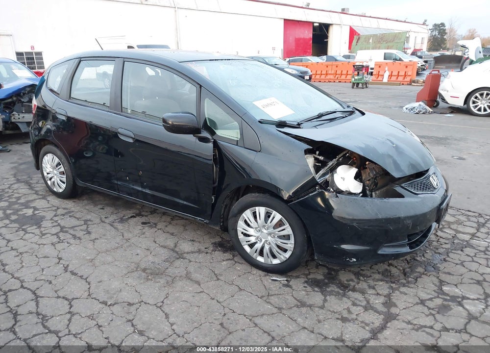 2012 HONDA FIT VIN: JHMGE8H34CC037941