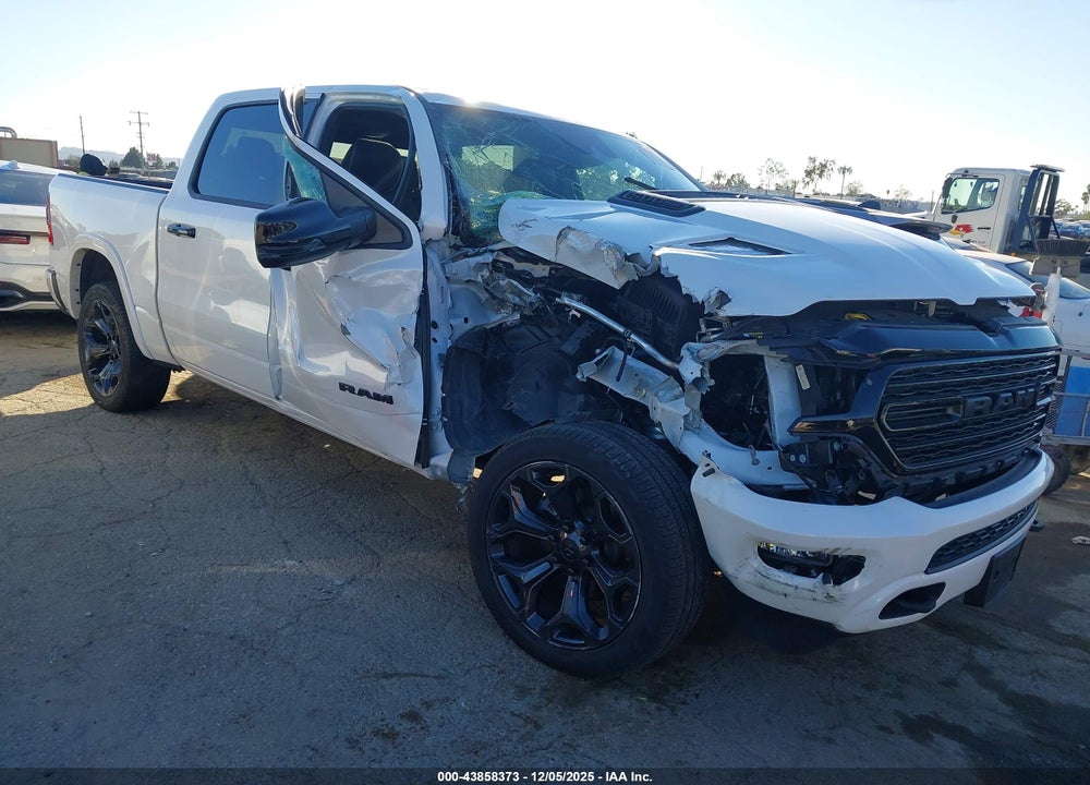 2024 RAM 1500 LIMITED  4X4 5'7 BOX VIN: 1C6SRFHT1RN160444