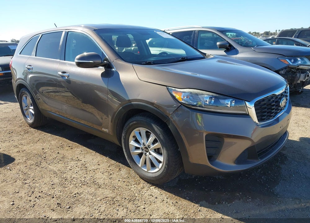 2019 KIA SORENTO 3.3L LX VIN: 5XYPGDA57KG467800