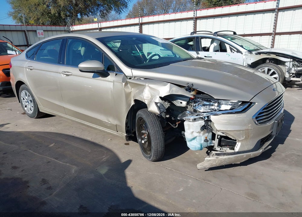 2019 FORD FUSION S VIN: 3FA6P0G75KR250268
