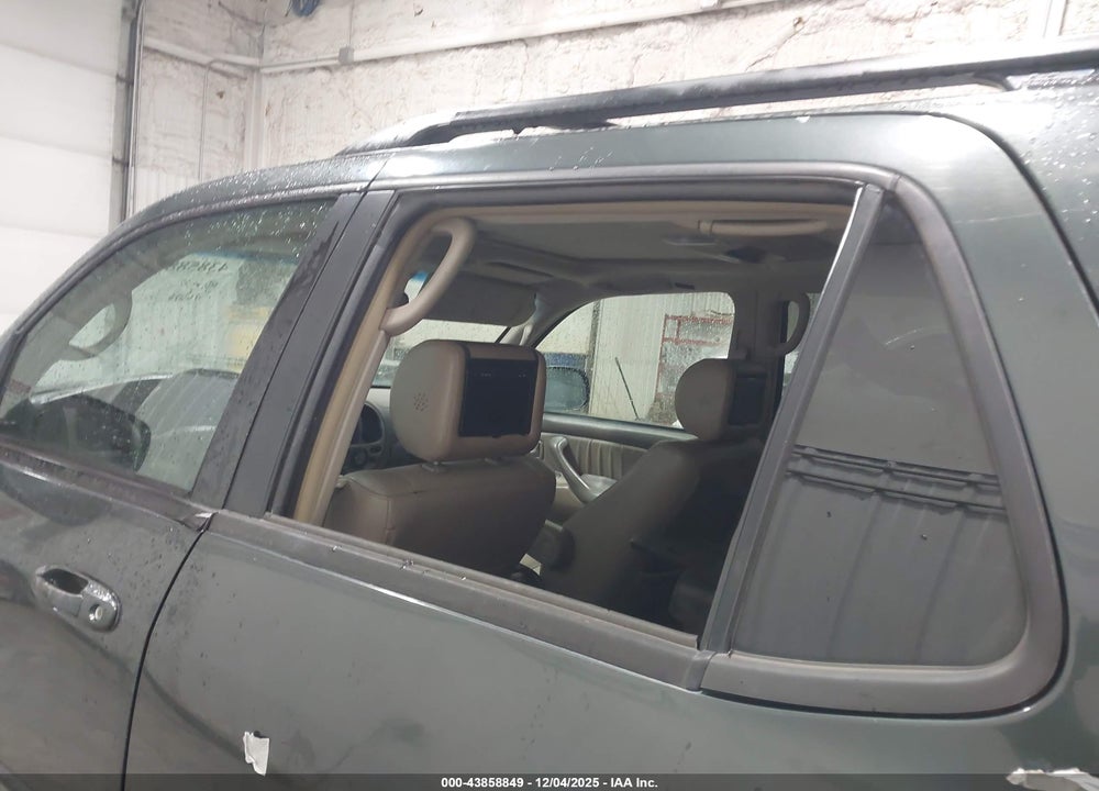 2007 TOYOTA SEQUOIA LIMITED V8 VIN: 5TDBT48A67S286612