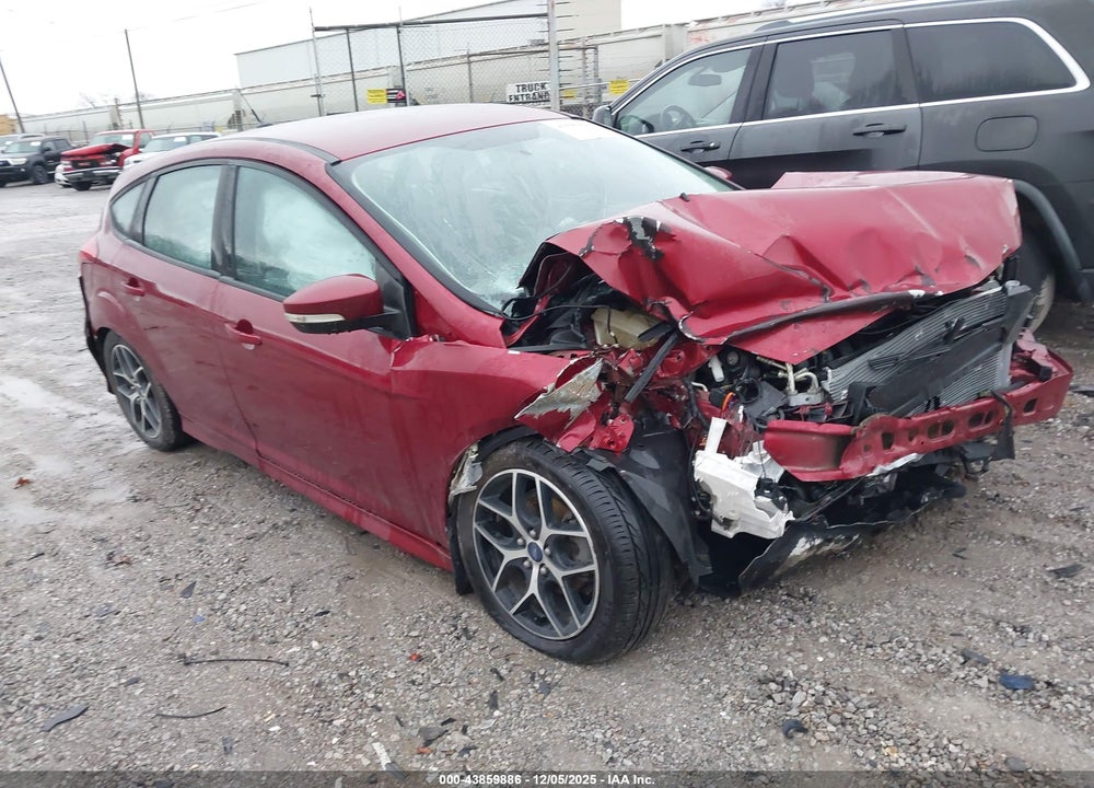 2016 FORD FOCUS SE VIN: 1FADP3K24GL237215