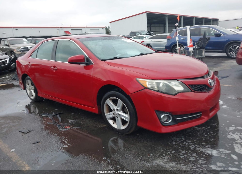 2014 TOYOTA CAMRY SE VIN: 4T1BF1FK3EU817058