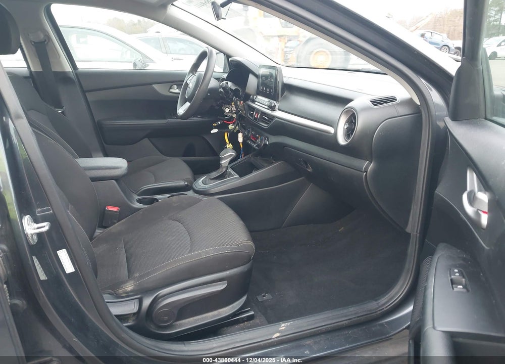 2019 KIA FORTE FE VIN: 3KPF24AD0KE128343