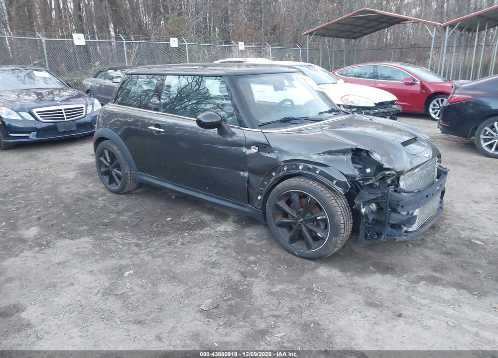 2012 MINI COOPER S VIN: WMWSV3C51CTY26620