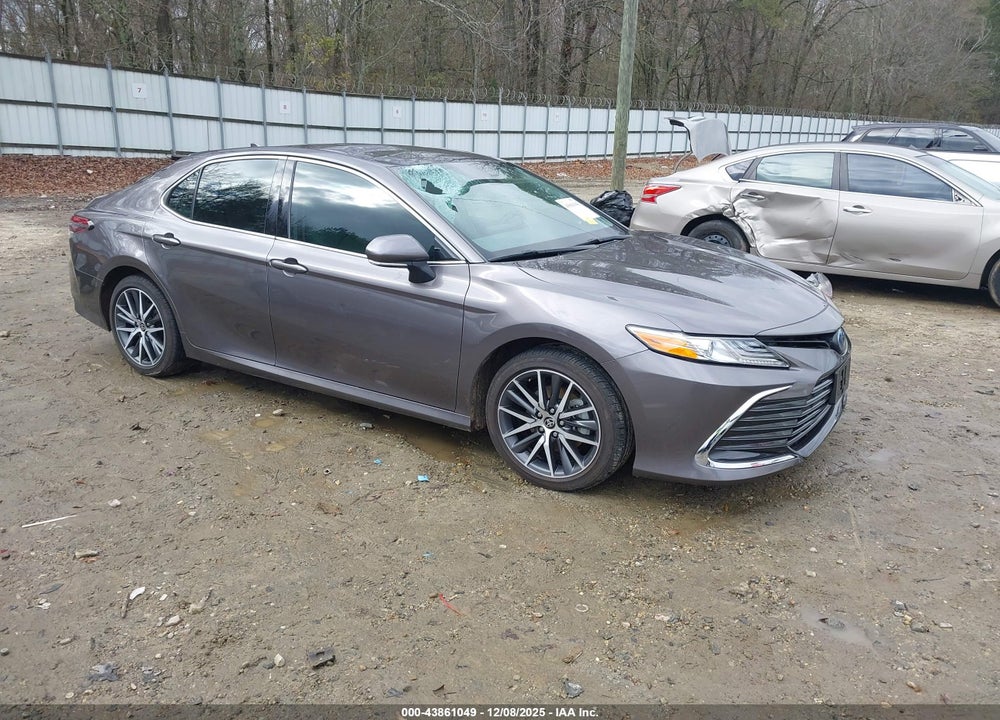 2022 TOYOTA CAMRY XLE HYBRID VIN: 4T1F31AK6NU577666