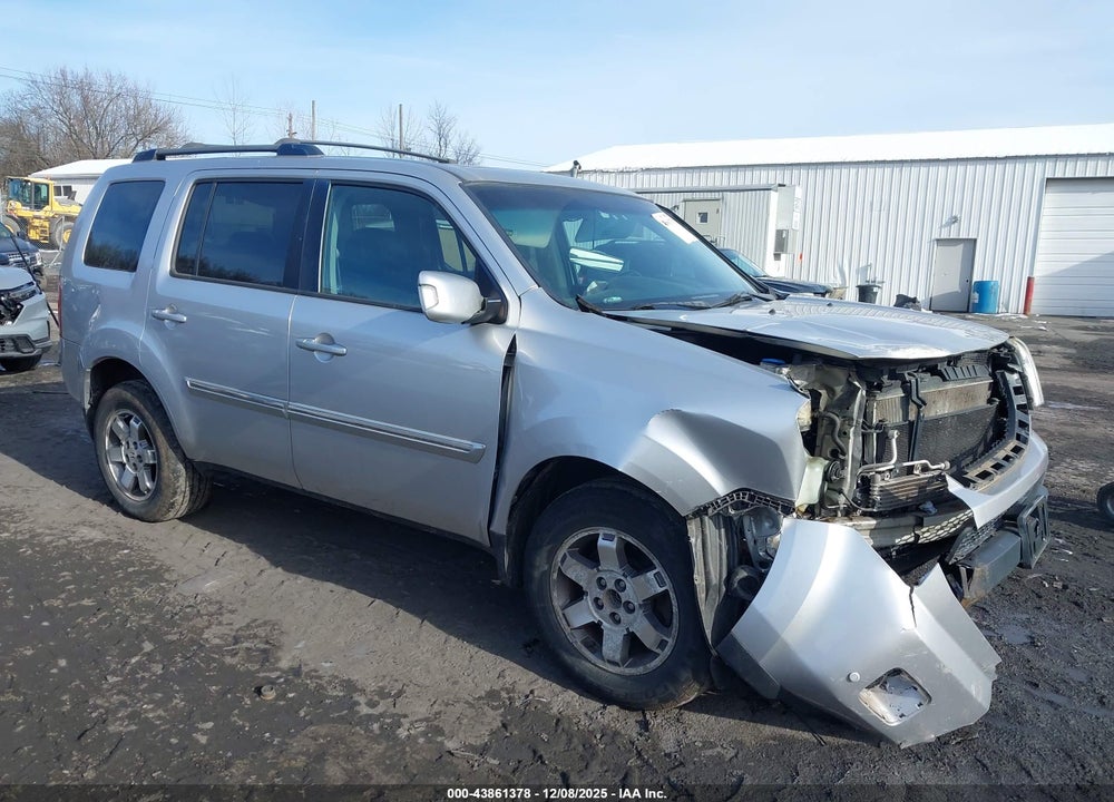 2011 HONDA PILOT TOURING VIN: 5FNYF4H94BB097509