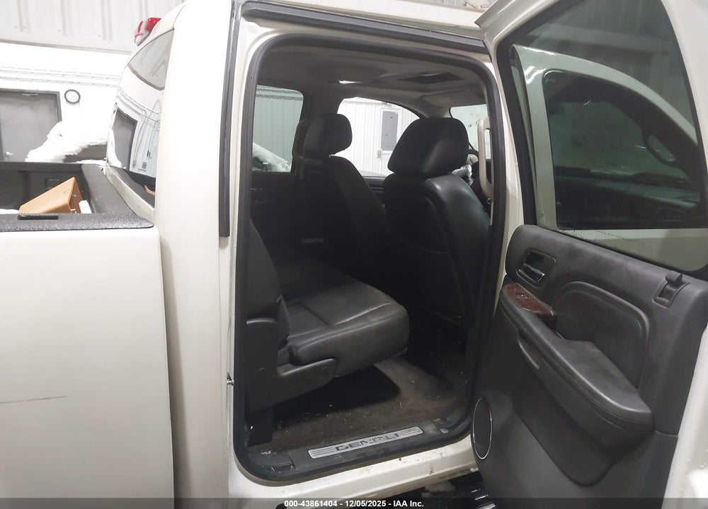 2013 GMC SIERRA 1500 DENALI VIN: 3GTP2XE23DG120467
