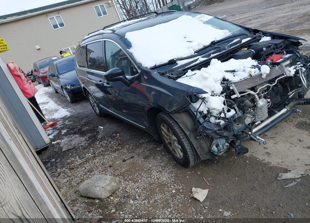 2020 CHRYSLER PACIFICA TOURING L VIN: 2C4RC1BG9LR140413