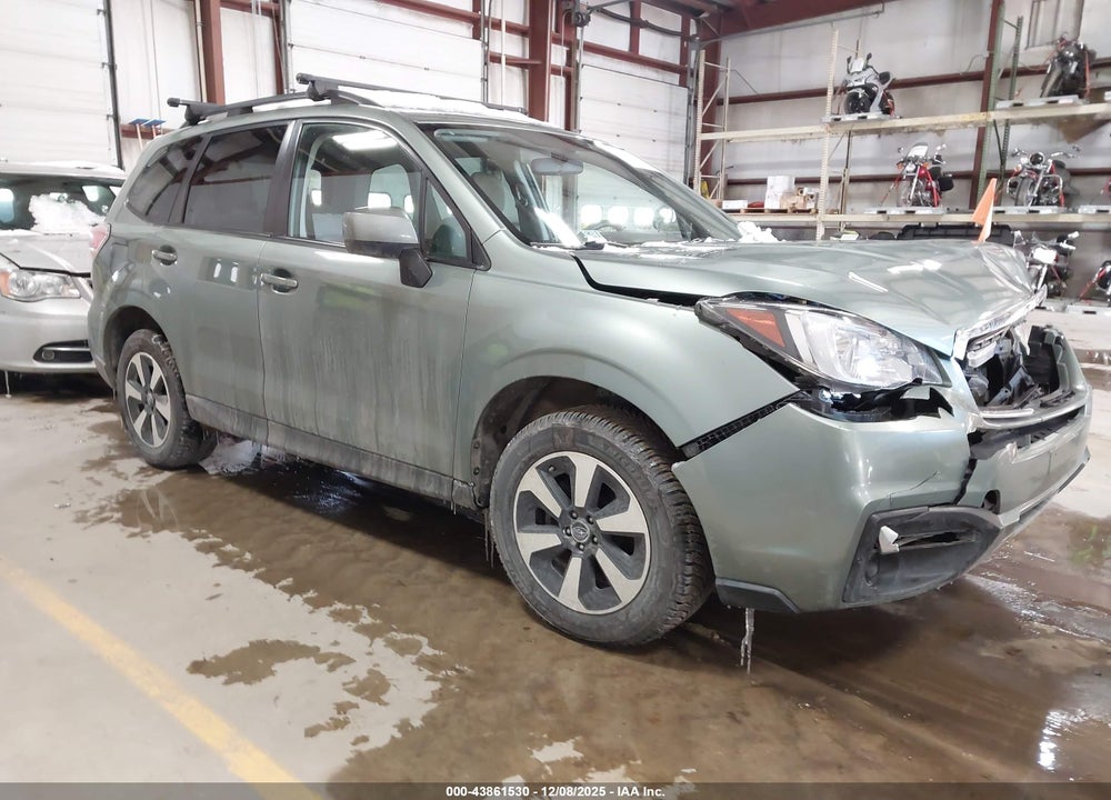 2018 SUBARU FORESTER 2.5I PREMIUM VIN: JF2SJAEC5JH540415