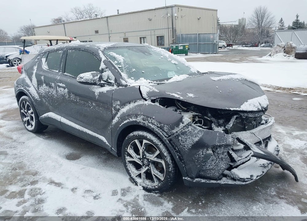 2021 TOYOTA C-HR XLE VIN: JTNKHMBXXM1111525