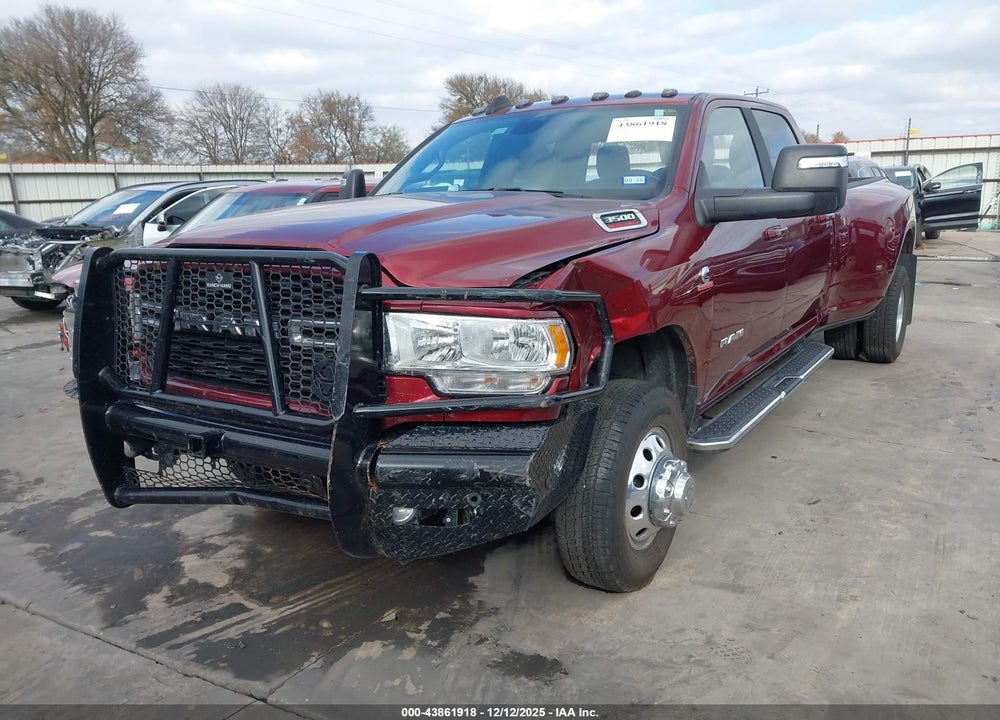 2024 RAM 3500 BIG HORN  4X4 8' BOX VIN: 3C63RRHL6RG371783