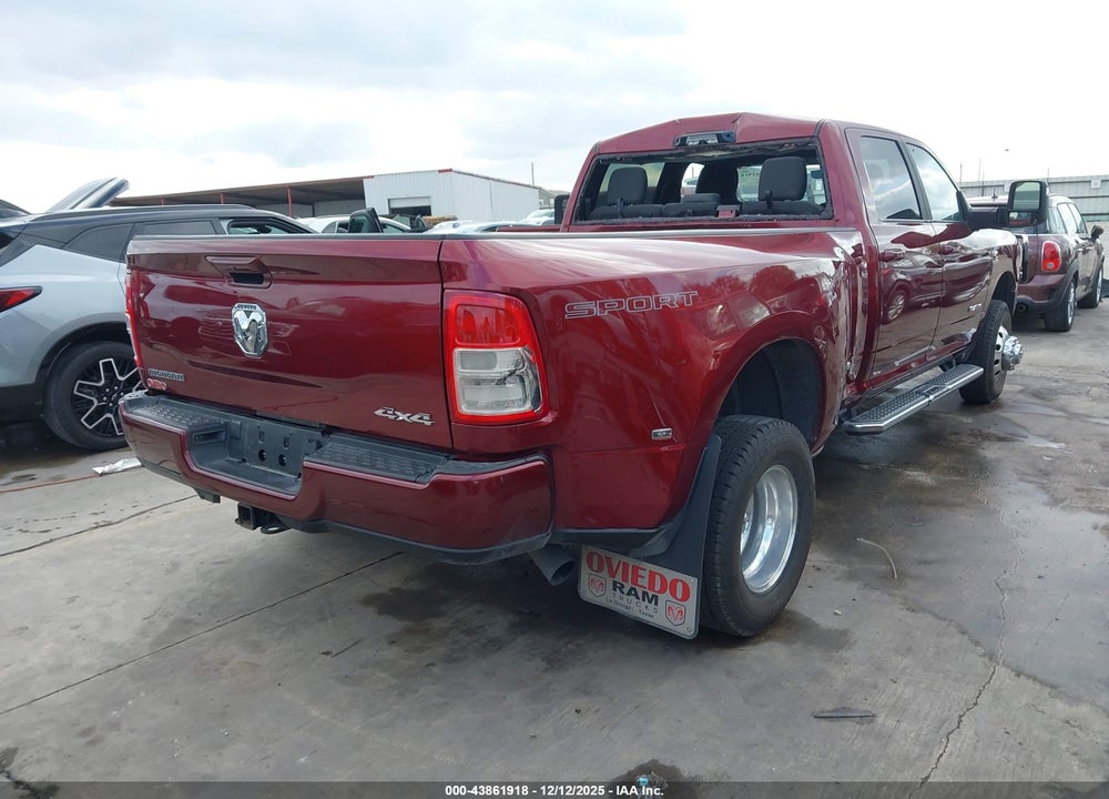 2024 RAM 3500 BIG HORN  4X4 8' BOX VIN: 3C63RRHL6RG371783
