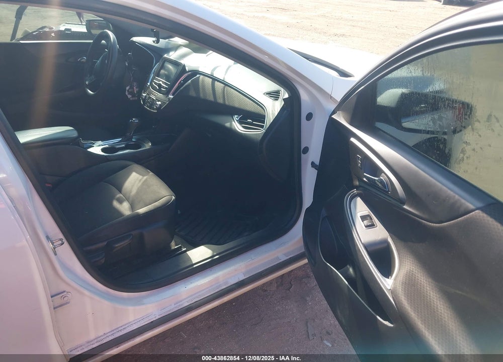 2018 CHEVROLET MALIBU LT VIN: 1G1ZD5ST1JF206645