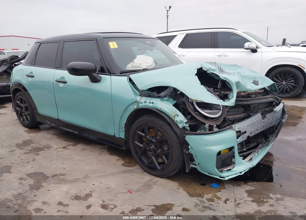 2025 MINI HARDTOP COOPER S VIN: WMW53GD04S2W95944