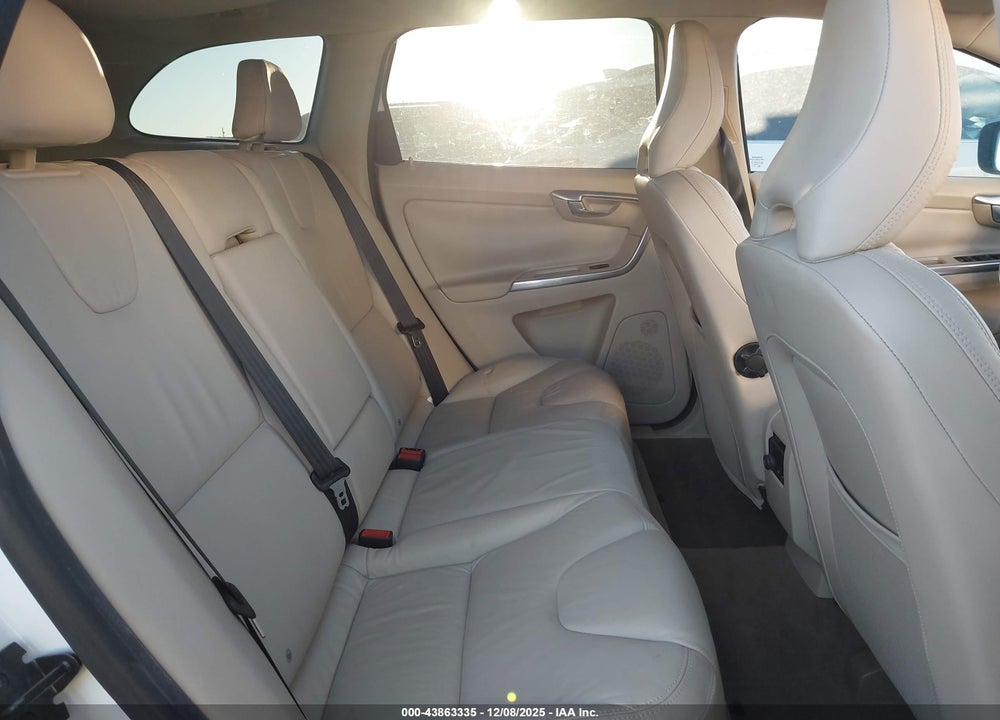 2013 VOLVO XC60 T6 VIN: YV4902DZ5D2376910