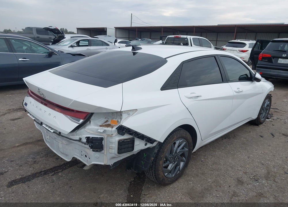 2024 HYUNDAI ELANTRA SEL VIN: KMHLM4DGXRU739152