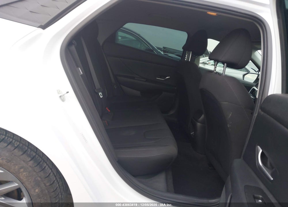 2024 HYUNDAI ELANTRA SEL VIN: KMHLM4DGXRU739152