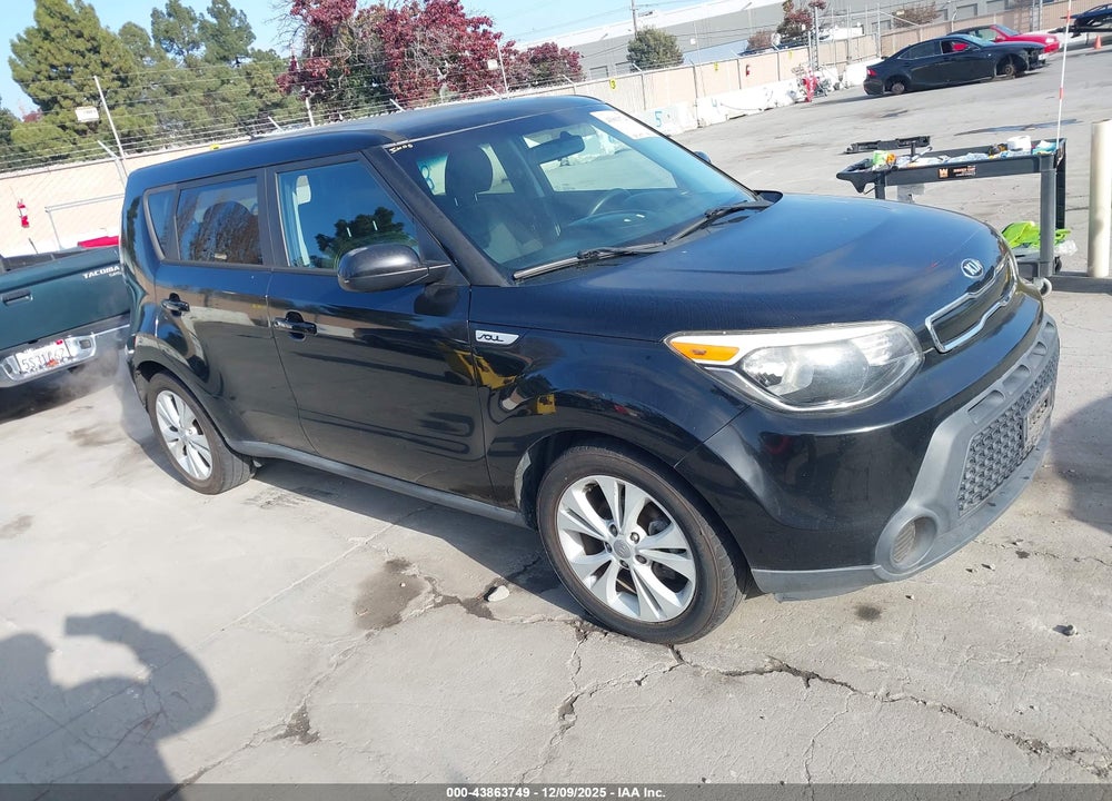 2015 KIA SOUL + VIN: KNDJP3A54F7176755
