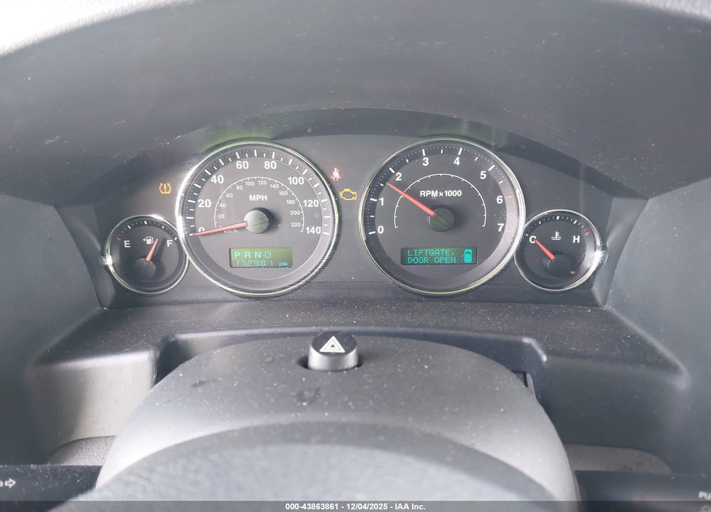 2007 JEEP COMMANDER SPORT VIN: 1J8HG48P57C584937
