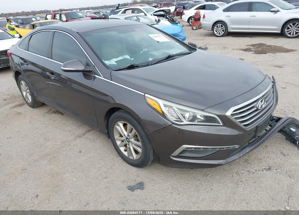 2015 HYUNDAI SONATA VIN: 5NPE24AF3FH242626