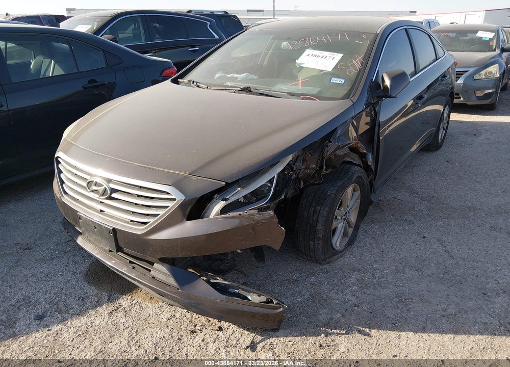 2015 HYUNDAI SONATA VIN: 5NPE24AF3FH242626
