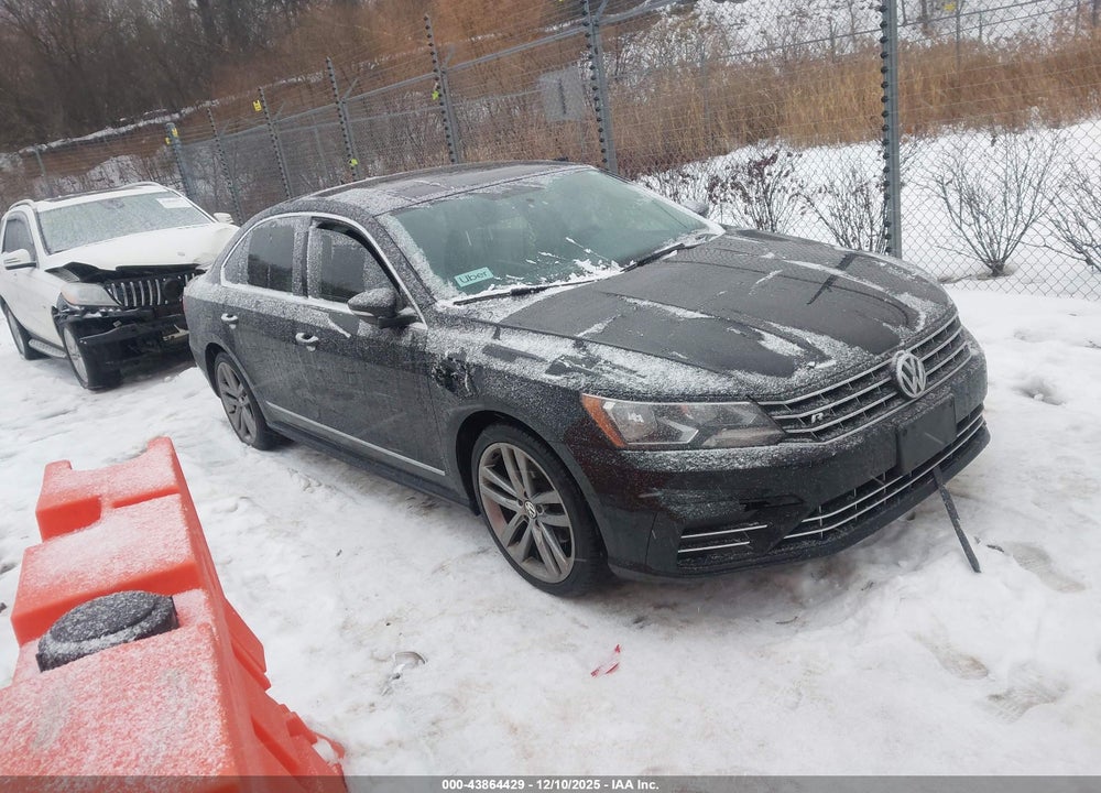 2016 VOLKSWAGEN PASSAT 1.8T R-LINE VIN: 1VWAS7A32GC045866