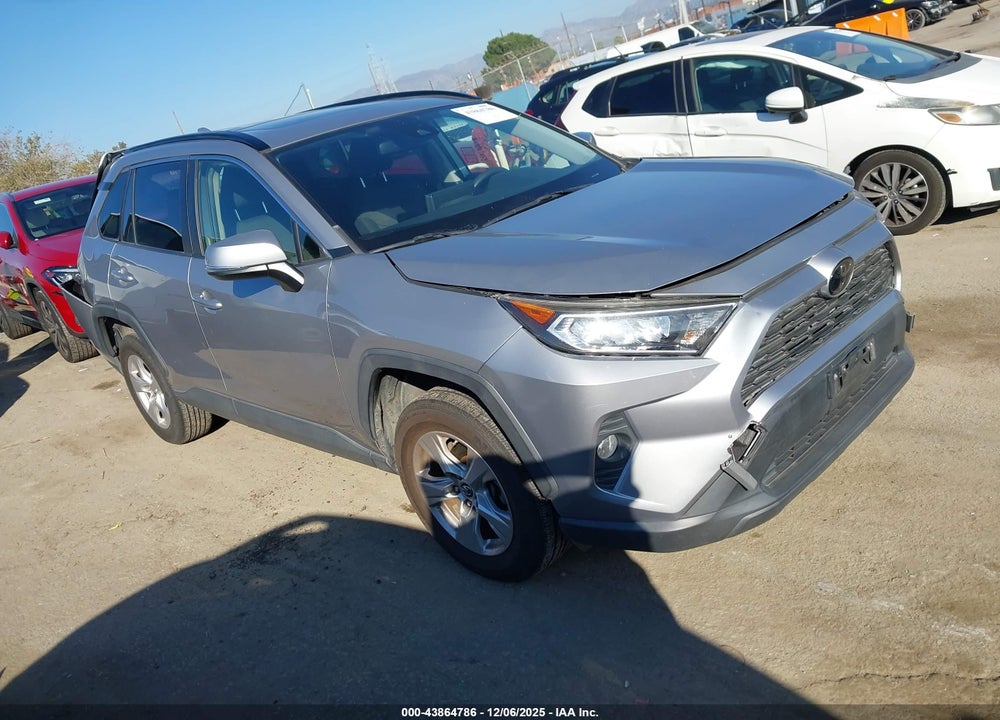 2019 TOYOTA RAV4 XLE VIN: JTMW1RFV2KD512885