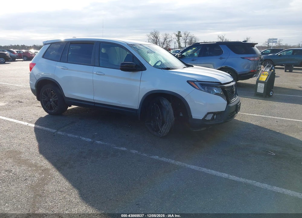 2021 HONDA PASSPORT AWD SPORT VIN: 5FNYF8H23MB021311