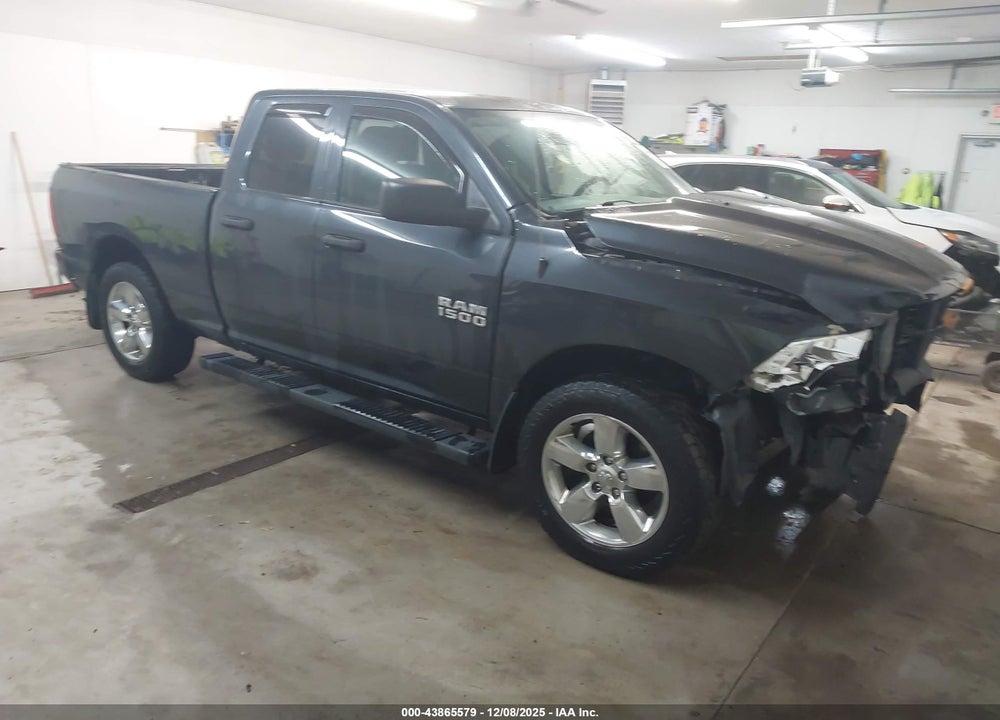 2018 RAM 1500 EXPRESS  4X4 6'4 BOX VIN: 1C6RR7FG6JS308555