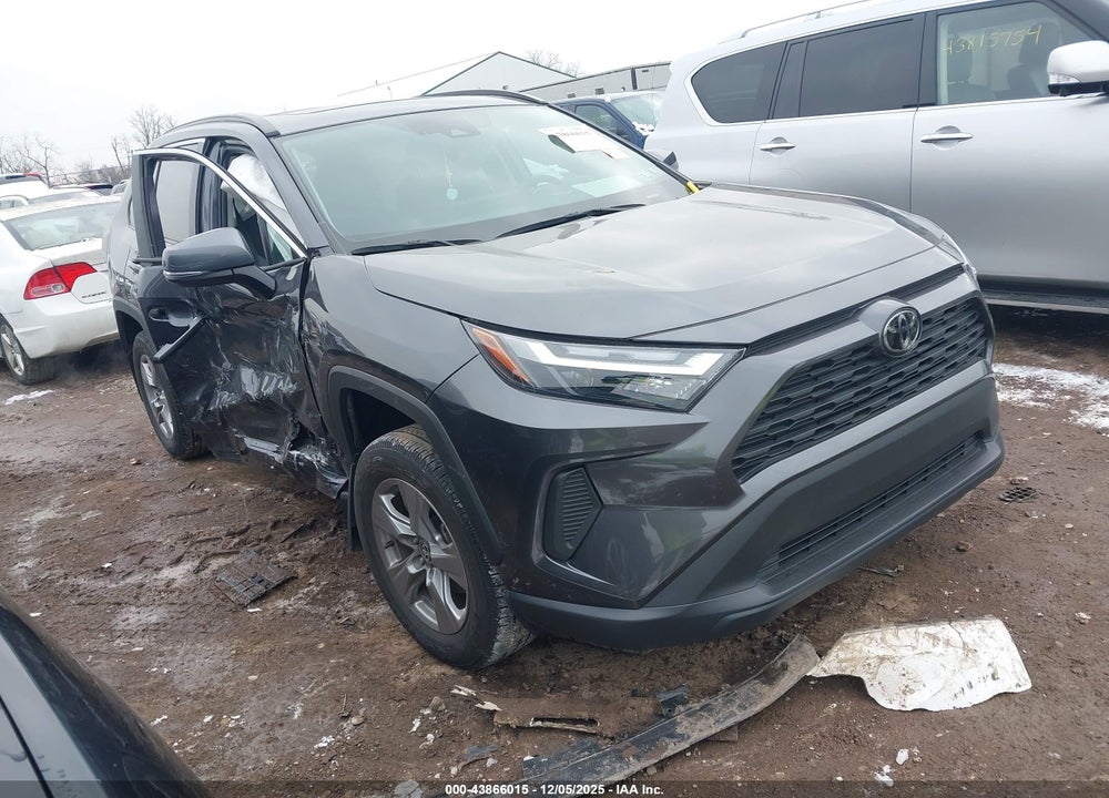 2024 TOYOTA RAV4 XLE VIN: 2T3P1RFV7RC461483