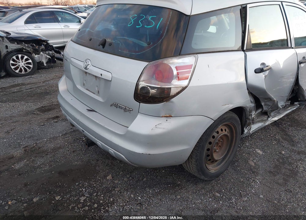 2005 TOYOTA MATRIX VIN: 2T1KR32E15C429685