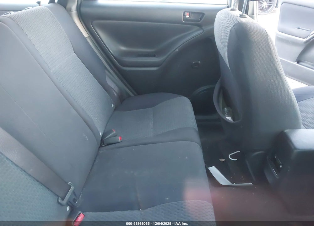 2005 TOYOTA MATRIX VIN: 2T1KR32E15C429685