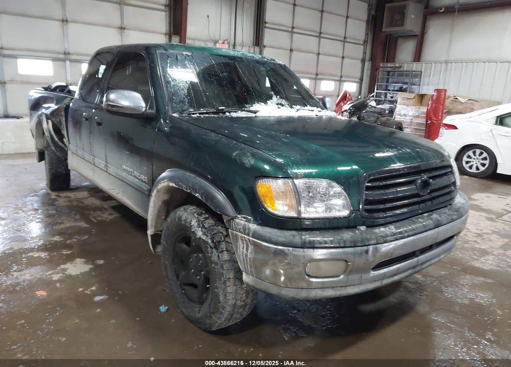 2000 TOYOTA TUNDRA SR5 V8 VIN: 5TBBT4415YS074963