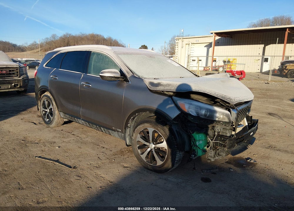 2017 KIA SORENTO 3.3L EX VIN: 5XYPHDA50HG221483