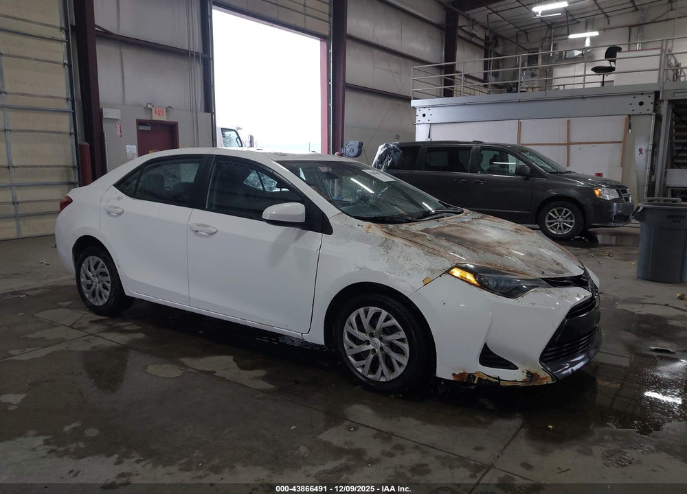 2019 TOYOTA COROLLA LE VIN: 2T1BURHE9KC179858