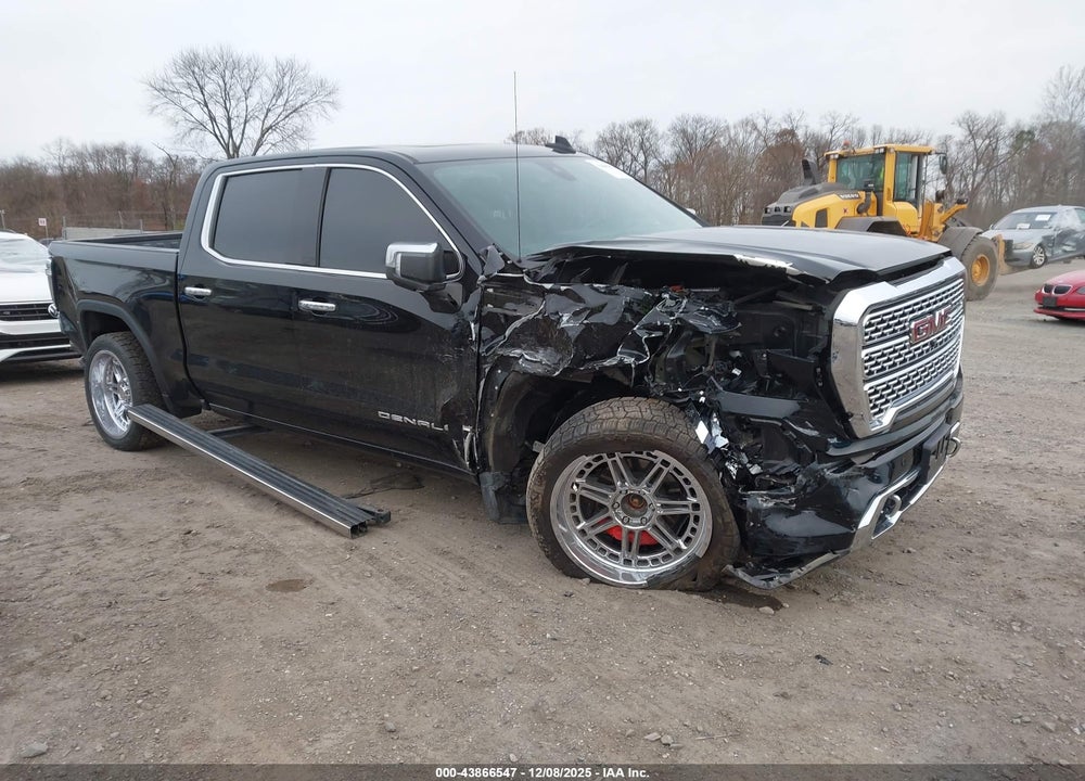 2021 GMC SIERRA 1500 4WD  SHORT BOX DENALI VIN: 3GTU9FET6MG167171