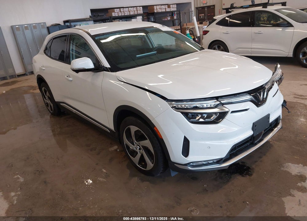2024 VINFAST VF 8 ECO VIN: RLLV1AEB0RH004668