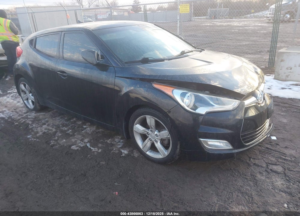 2013 HYUNDAI VELOSTER BASE W/GRAY VIN: KMHTC6ADXDU171924