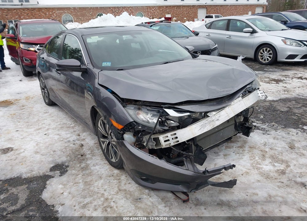 2018 HONDA CIVIC EX-T VIN: 19XFC1E30JE004018