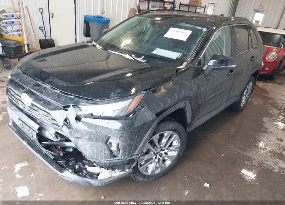2022 TOYOTA RAV4 XLE PREMIUM VIN: 2T3A1RFV9NC313223