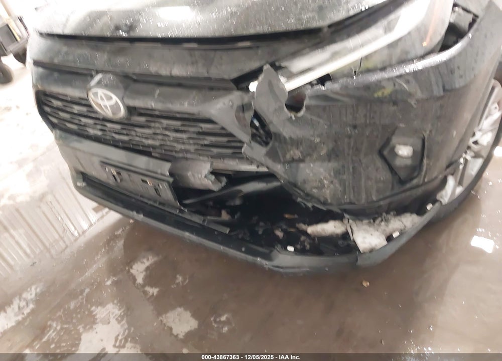 2022 TOYOTA RAV4 XLE PREMIUM VIN: 2T3A1RFV9NC313223