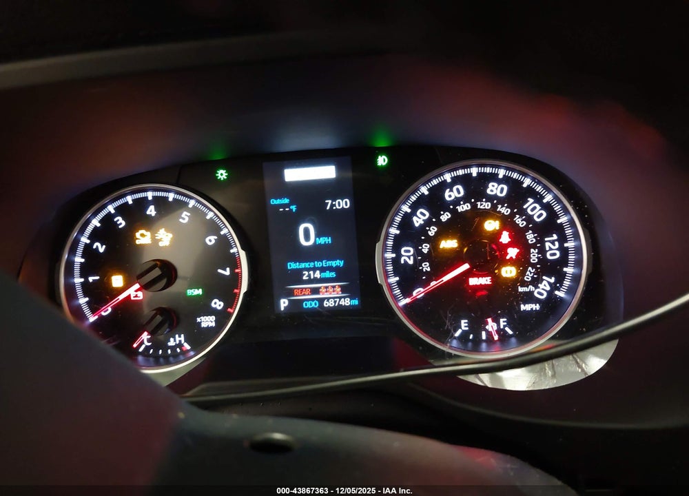 2022 TOYOTA RAV4 XLE PREMIUM VIN: 2T3A1RFV9NC313223