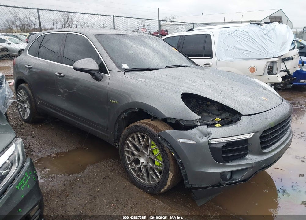 2016 PORSCHE CAYENNE VIN: WP1AE2A25GLA60784