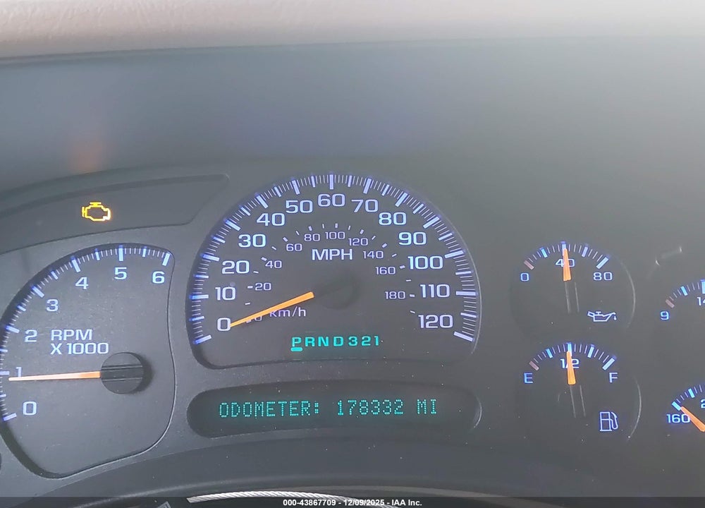 2004 CHEVROLET TAHOE LS VIN: 1GNEK13TX4J271327