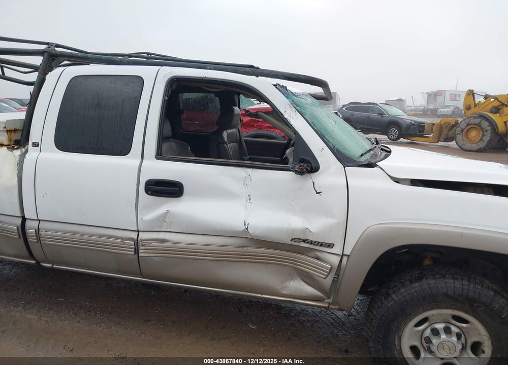 2000 CHEVROLET SILVERADO 2500 LS/LT VIN: 1GCGK29UXYE374804