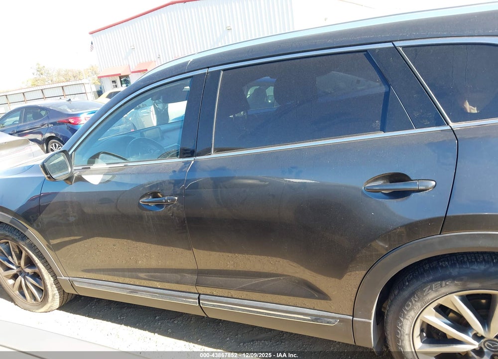 2016 MAZDA CX-9 SIGNATURE VIN: JM3TCBEYXG0125684