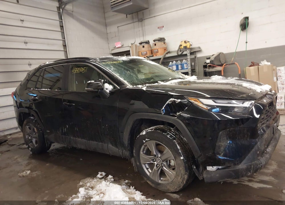 2025 TOYOTA RAV4 HYBRID XLE VIN: JTMRWRFV2SJ080086