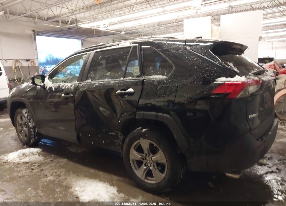 2025 TOYOTA RAV4 HYBRID XLE VIN: JTMRWRFV2SJ080086